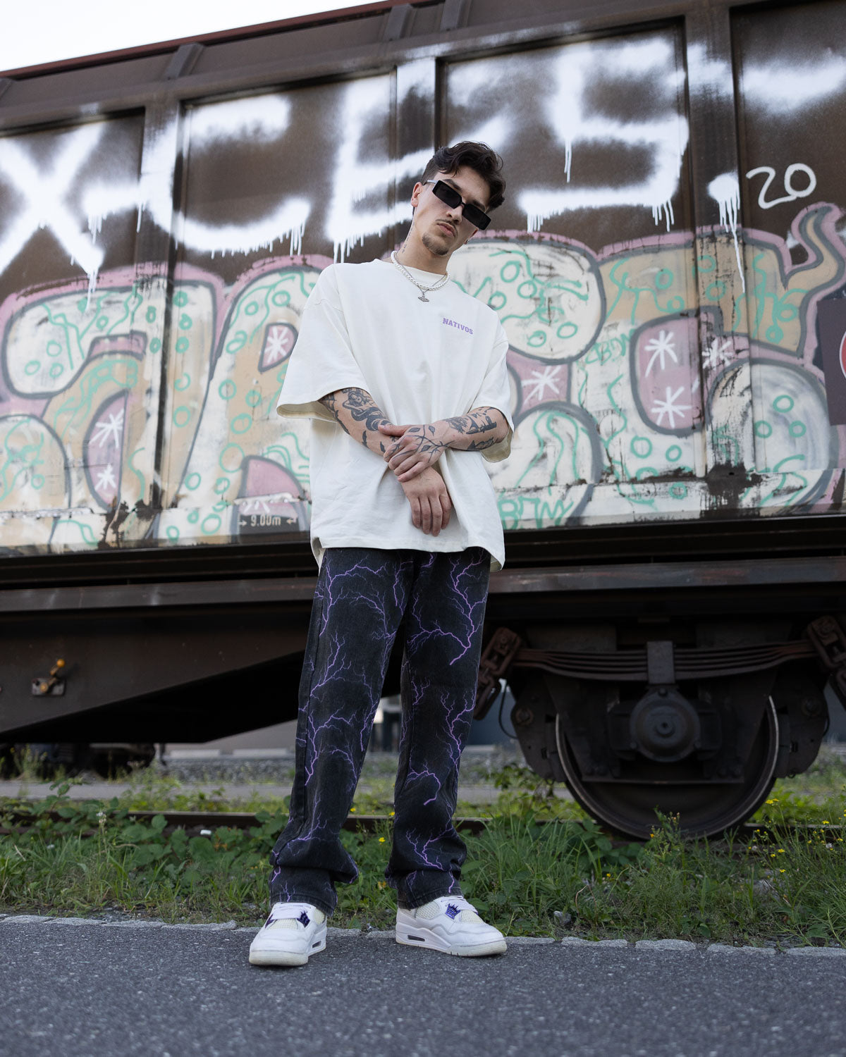 Peace & Roses Off-White